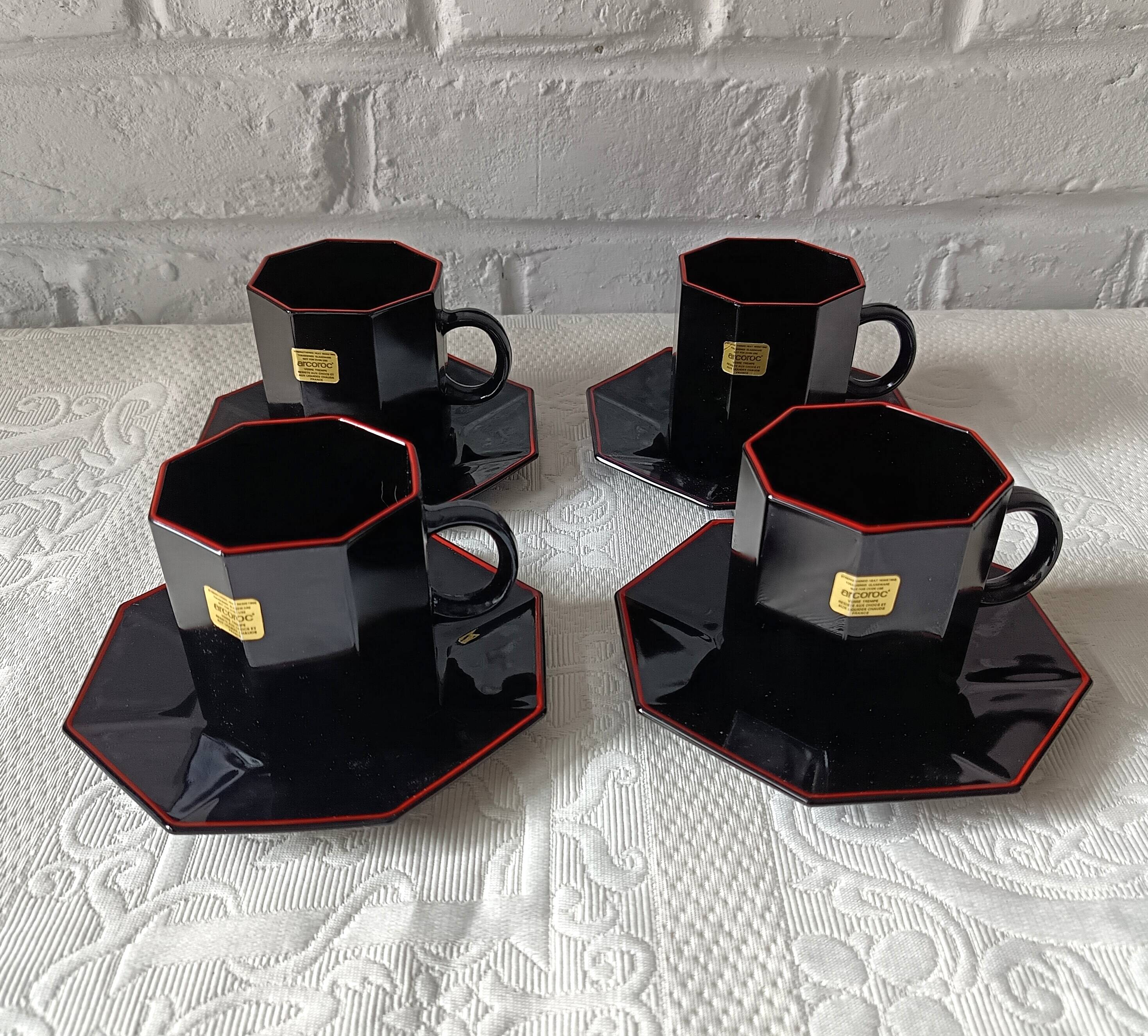 4 black tempered glass bowls Arcoroc OCTIME series, vintage, red border