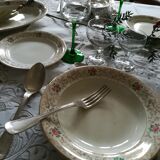 Round off-white tablecloth embroidered with grey flowers with 8 matching napkins - festive table