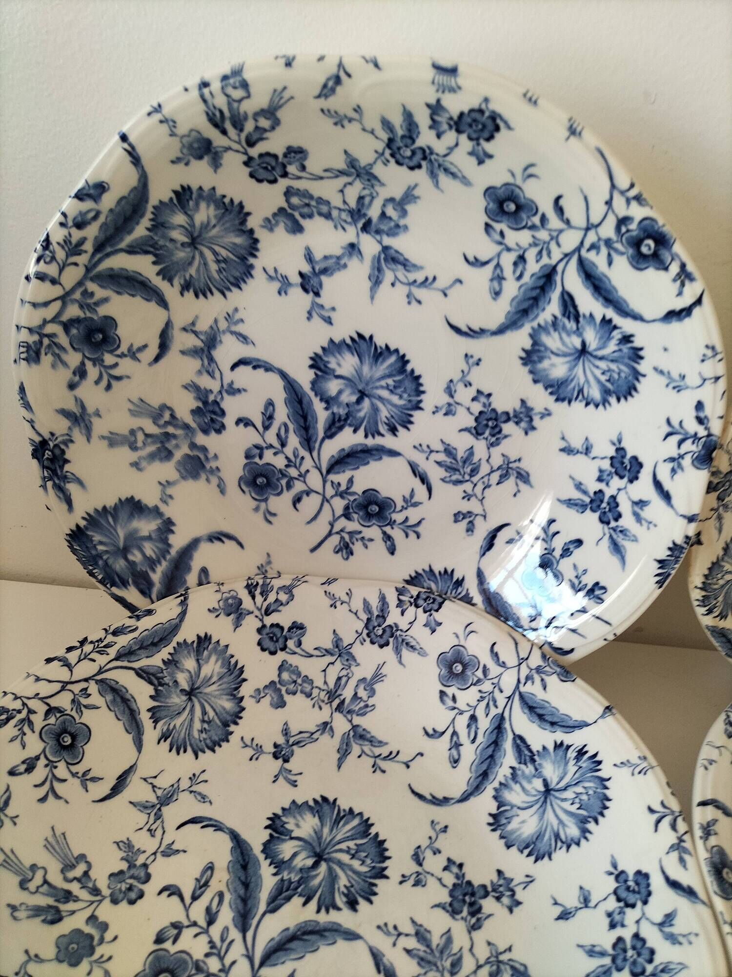 Set of 4 Gien and Enoch Wedgwood soup plates