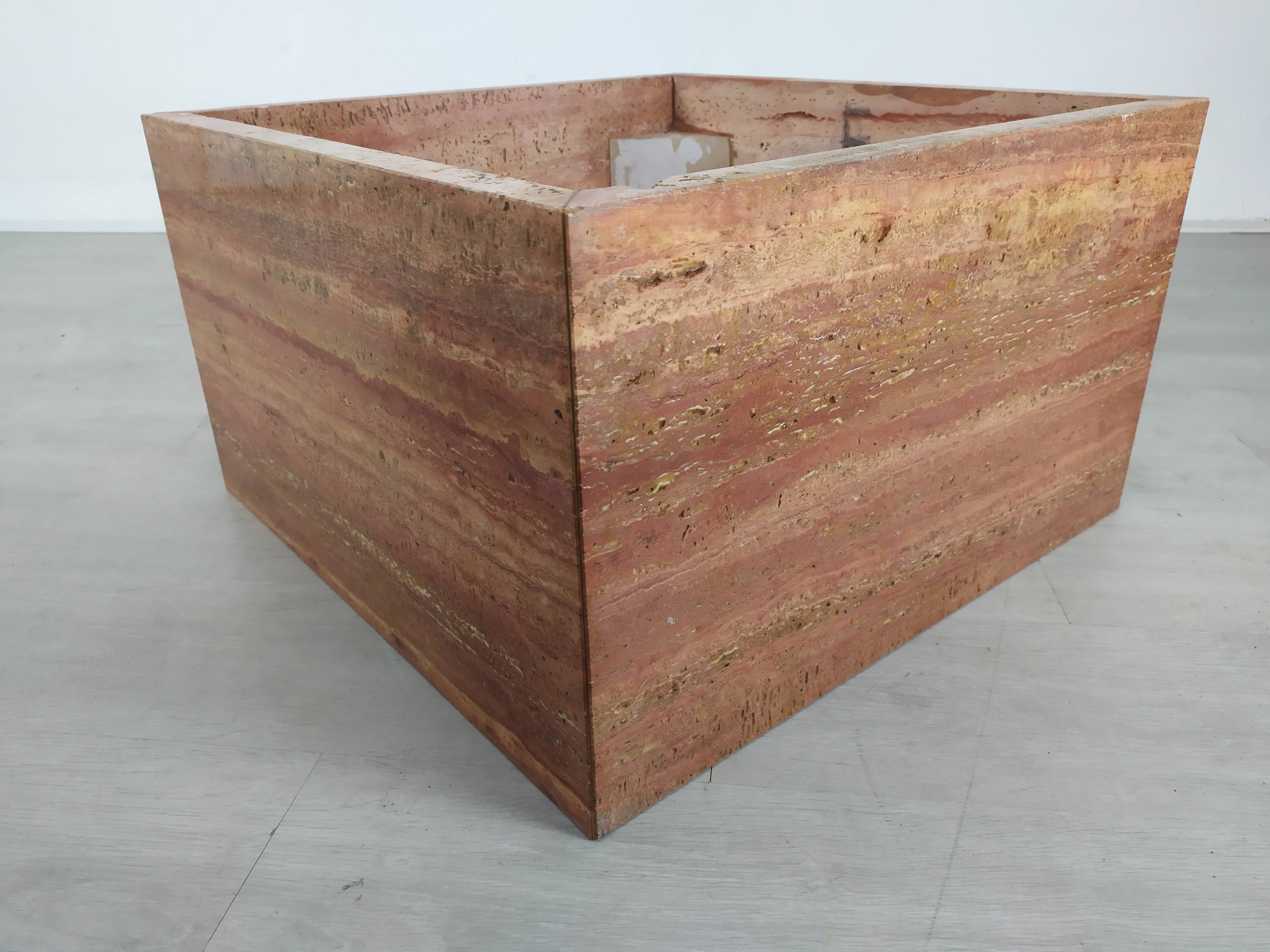 Travertine coffee table red design