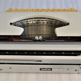 Brother Deluxe 900 typewriter - vintage 60 (new ribbon)