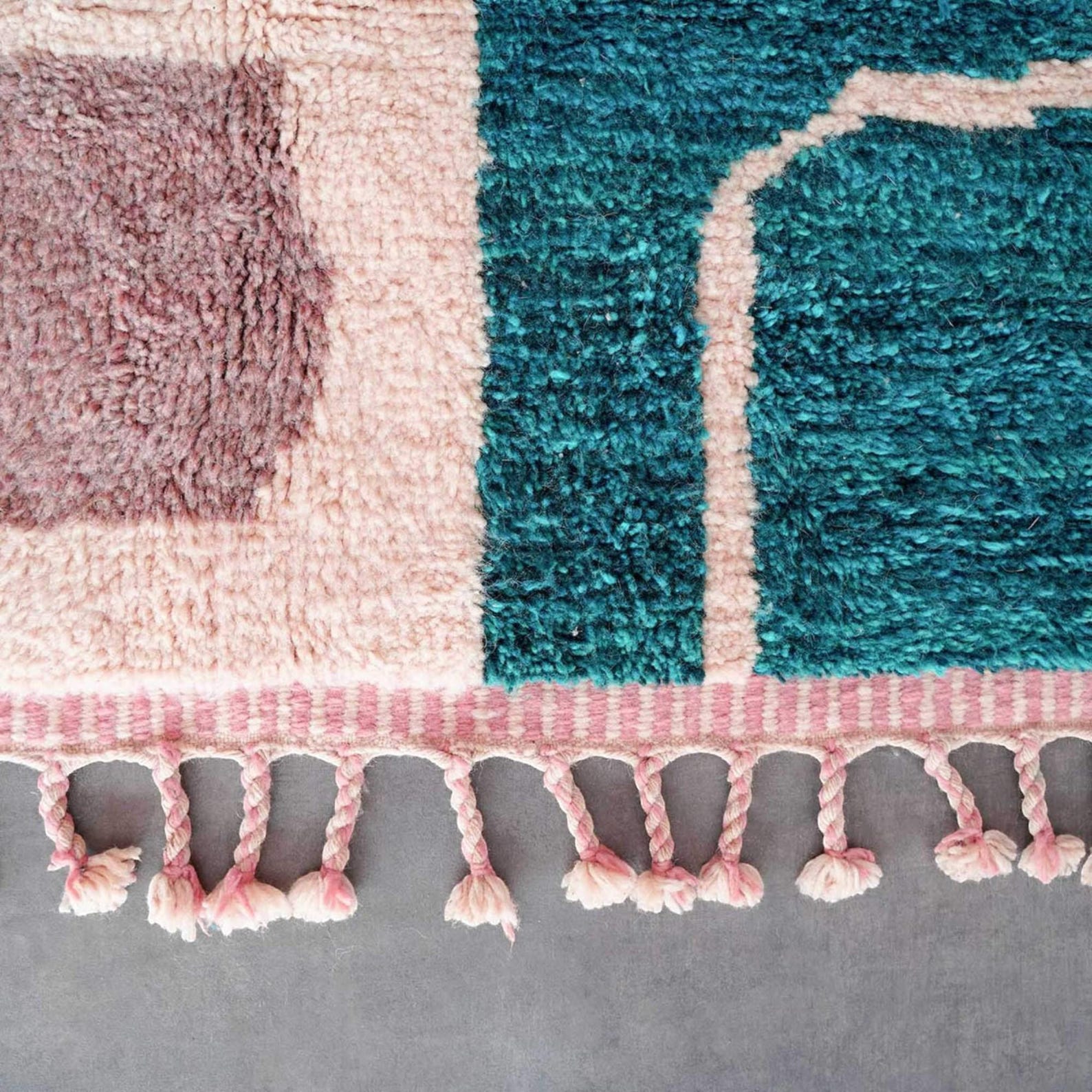 Luxury handmade Moroccan rug 200/300cm