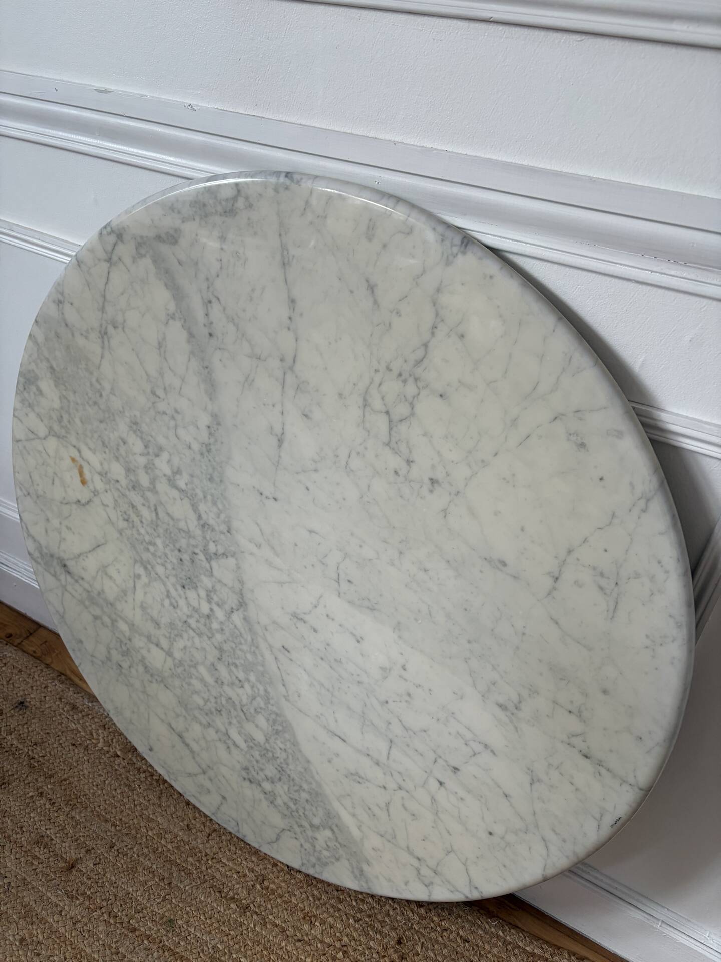Vintage 1970 marble tulip table