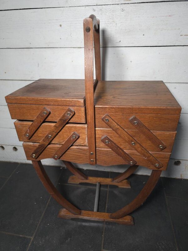 Travailleuse vintage en chêne