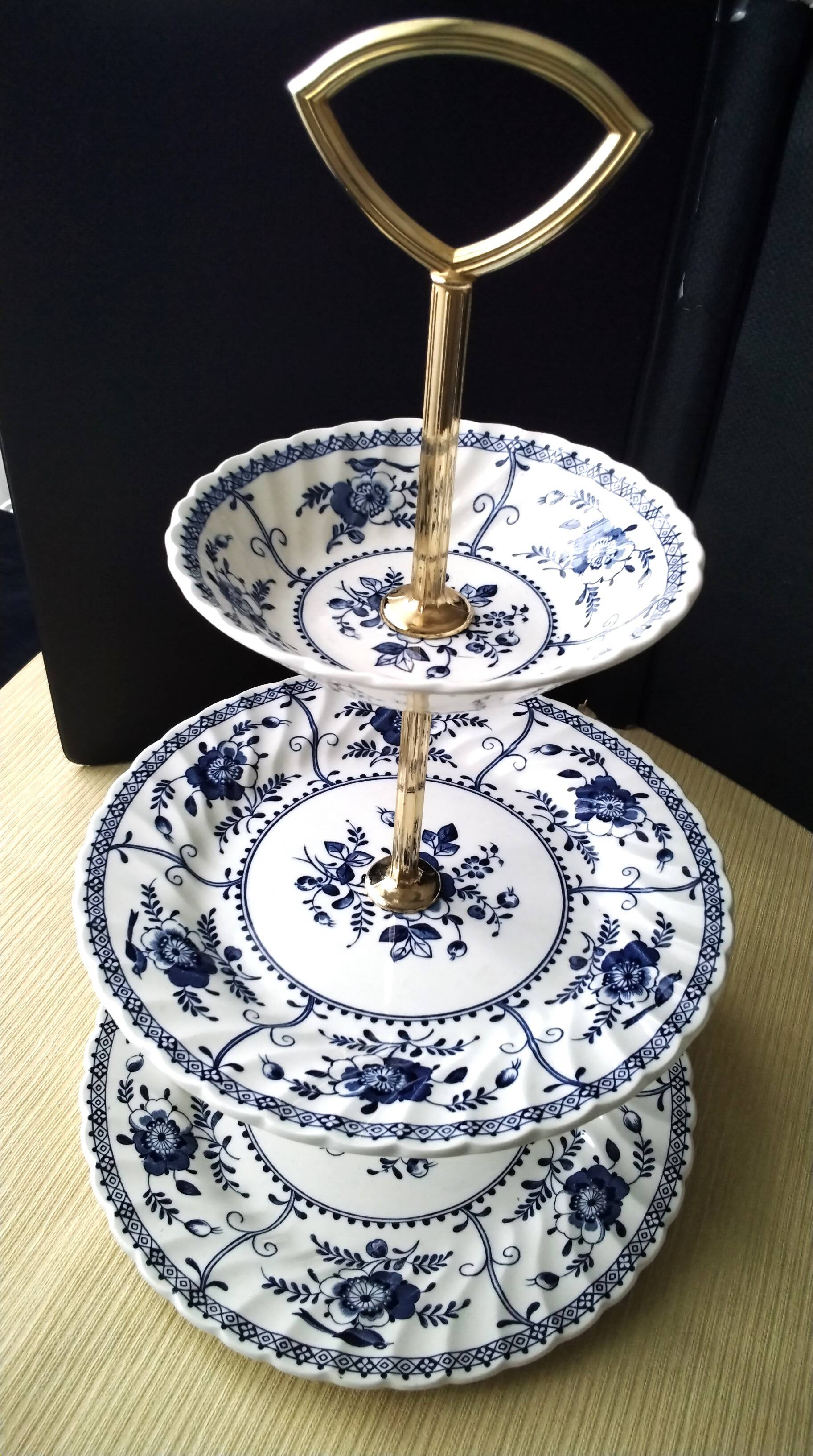 Johnson Bros. Indies Pattern English Porcelain Mute Servant