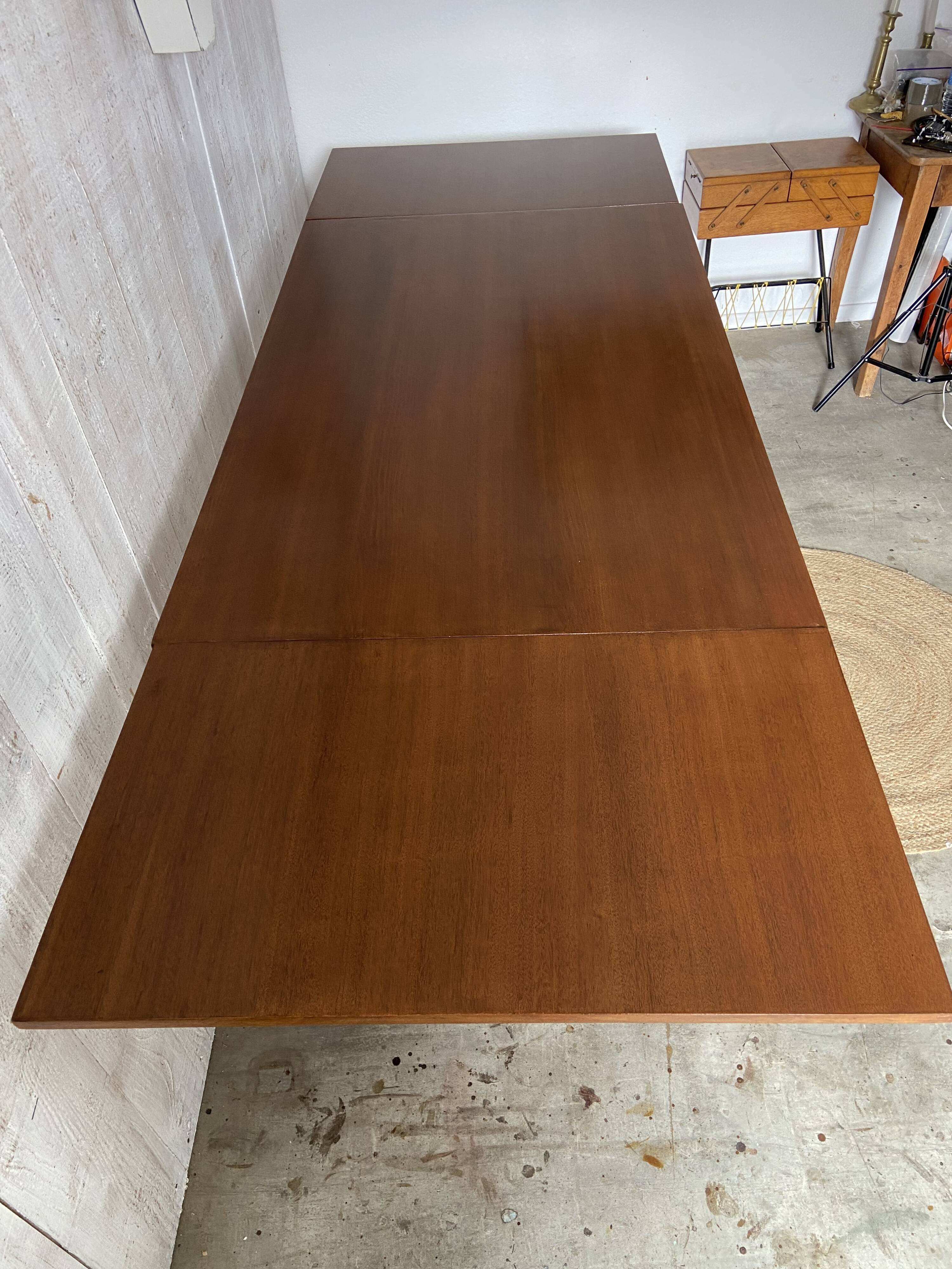 Vintage extendable table