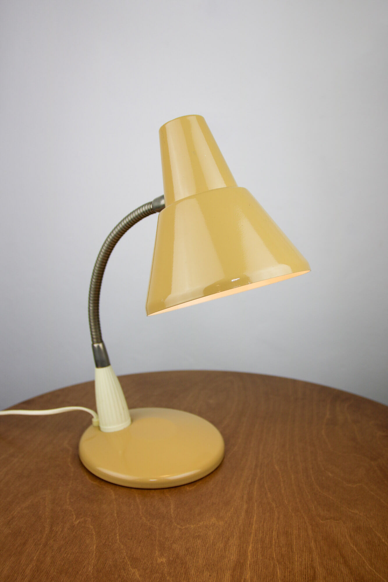 Adjustable Desk Lamp in Sand Painted Metal and Chrome-Plated Spiral Arm, 1970s