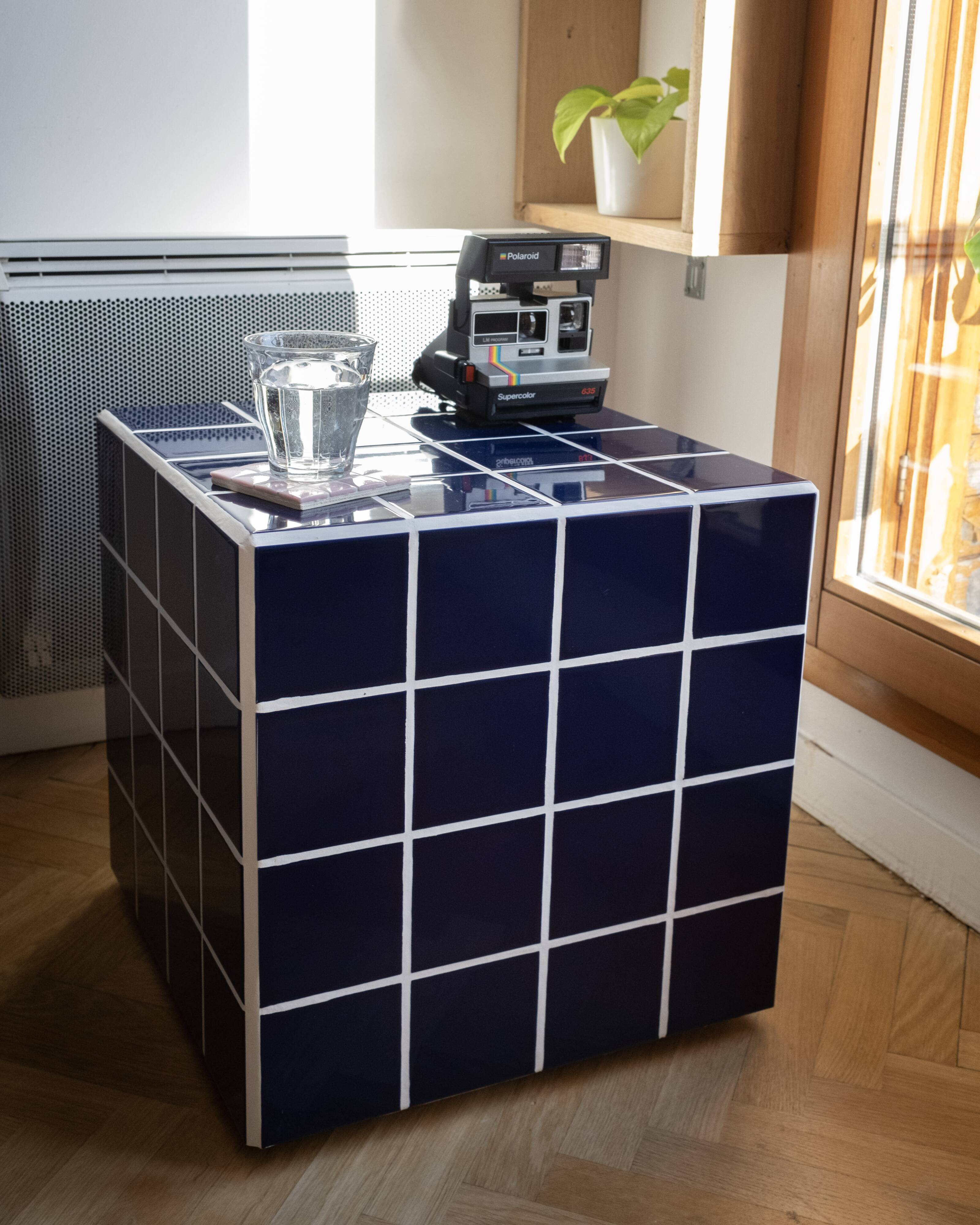 Cube-Side table-Bedside table-Tile-Ceramic-Blue-Glossy