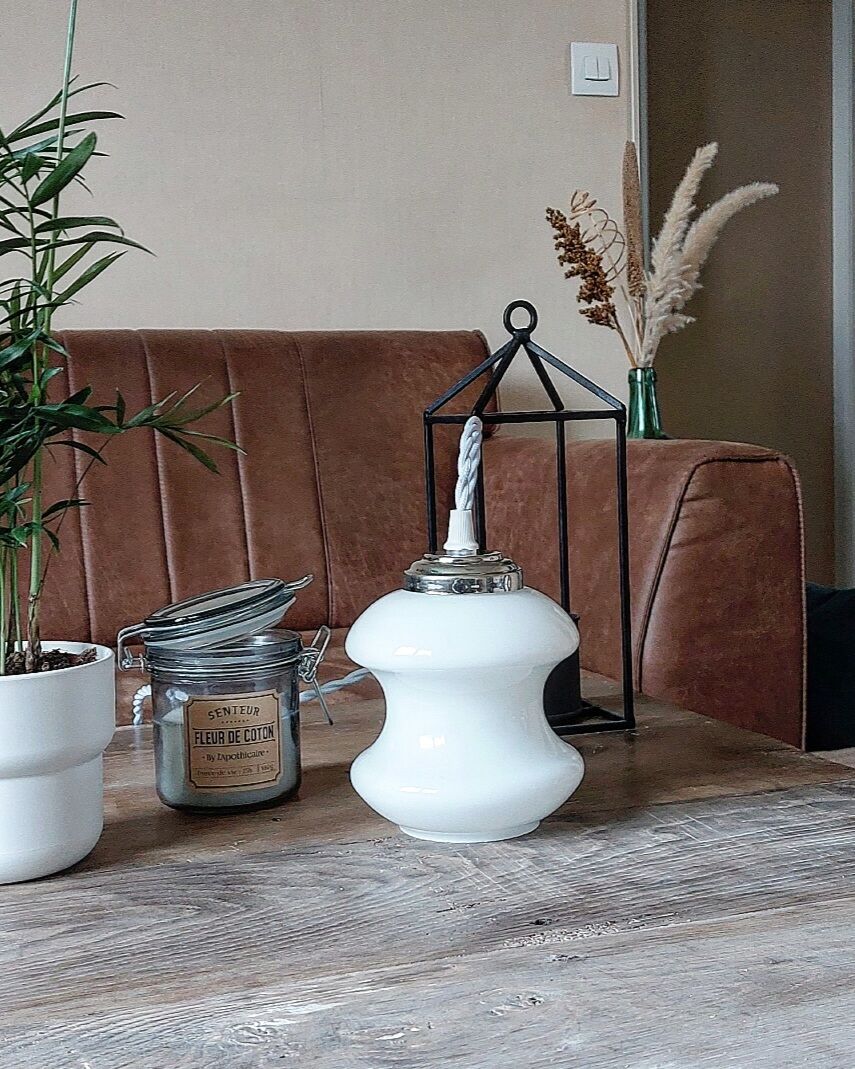 Baladeuse vintage opaline