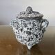 Vase pique fleur tripode fat lava