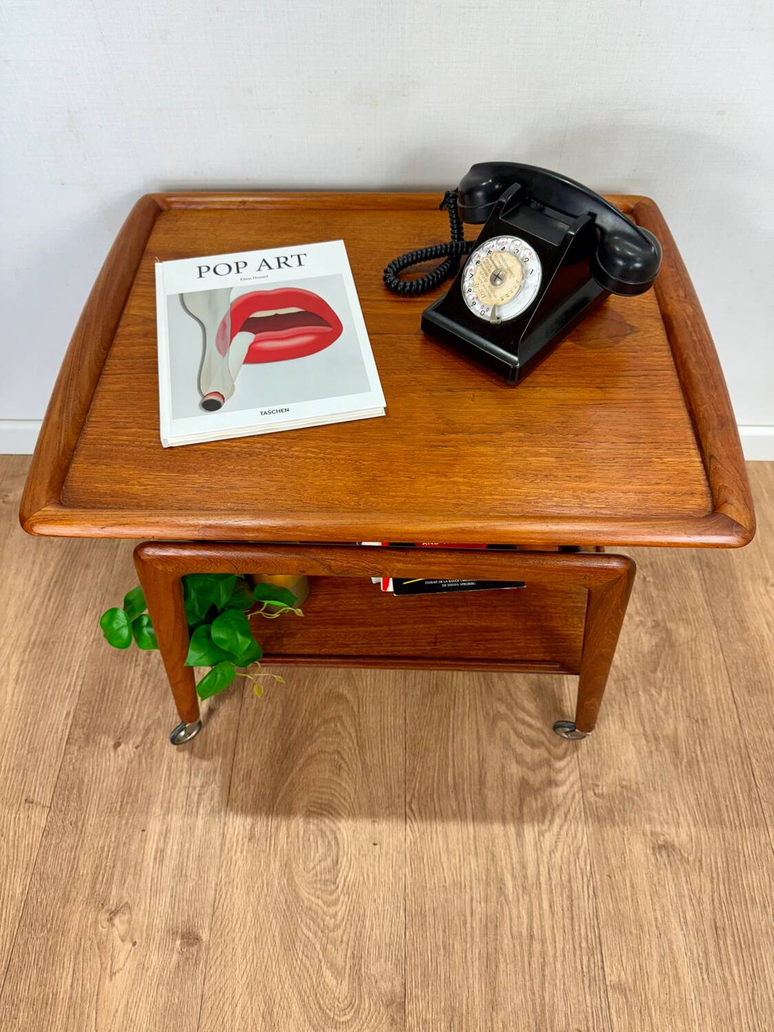 MK trolley by Arne Hovmand-Olsen