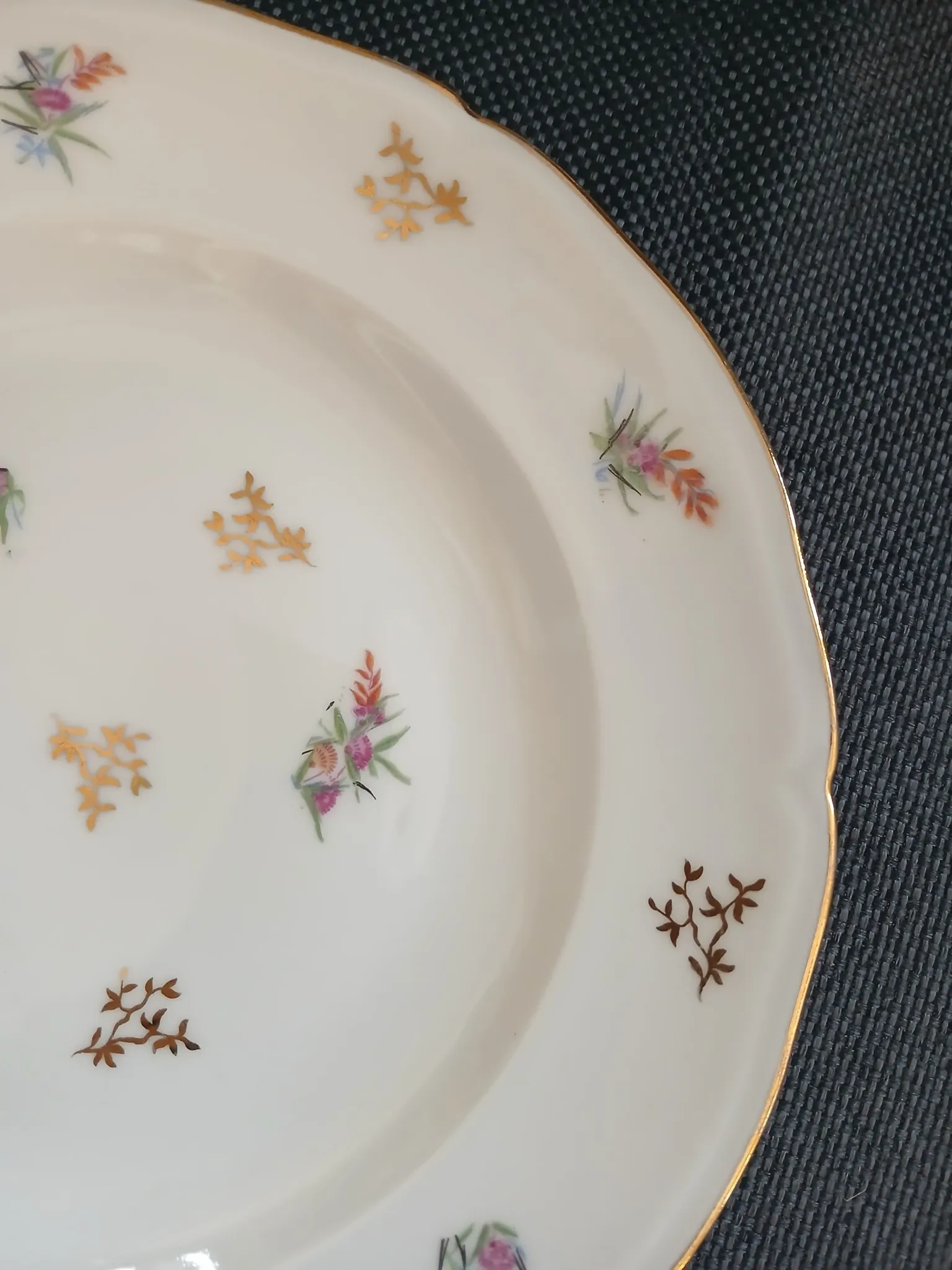 6 antique deep plates in porcelain
