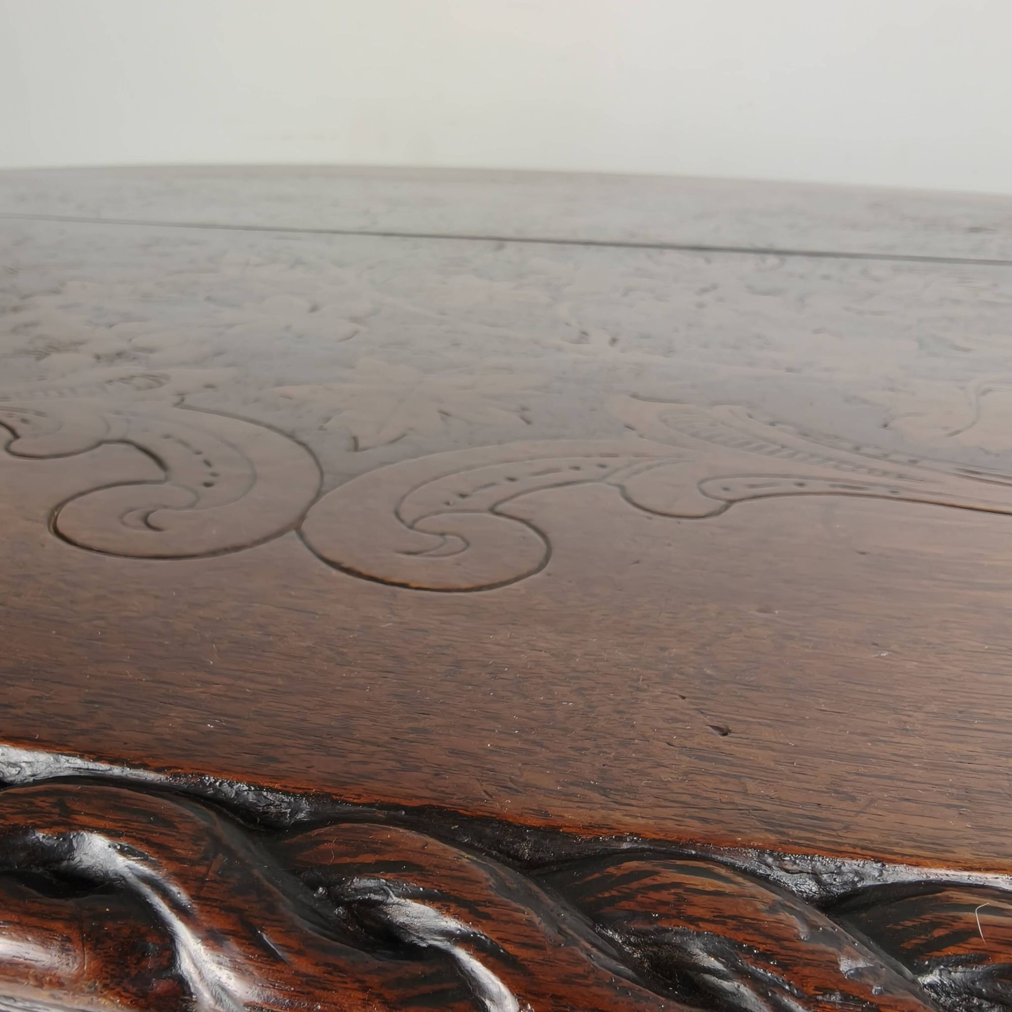 Table de centre de la Forêt-Noire par Matthijs Horrix pour Horrix Den Haag, années 1890.