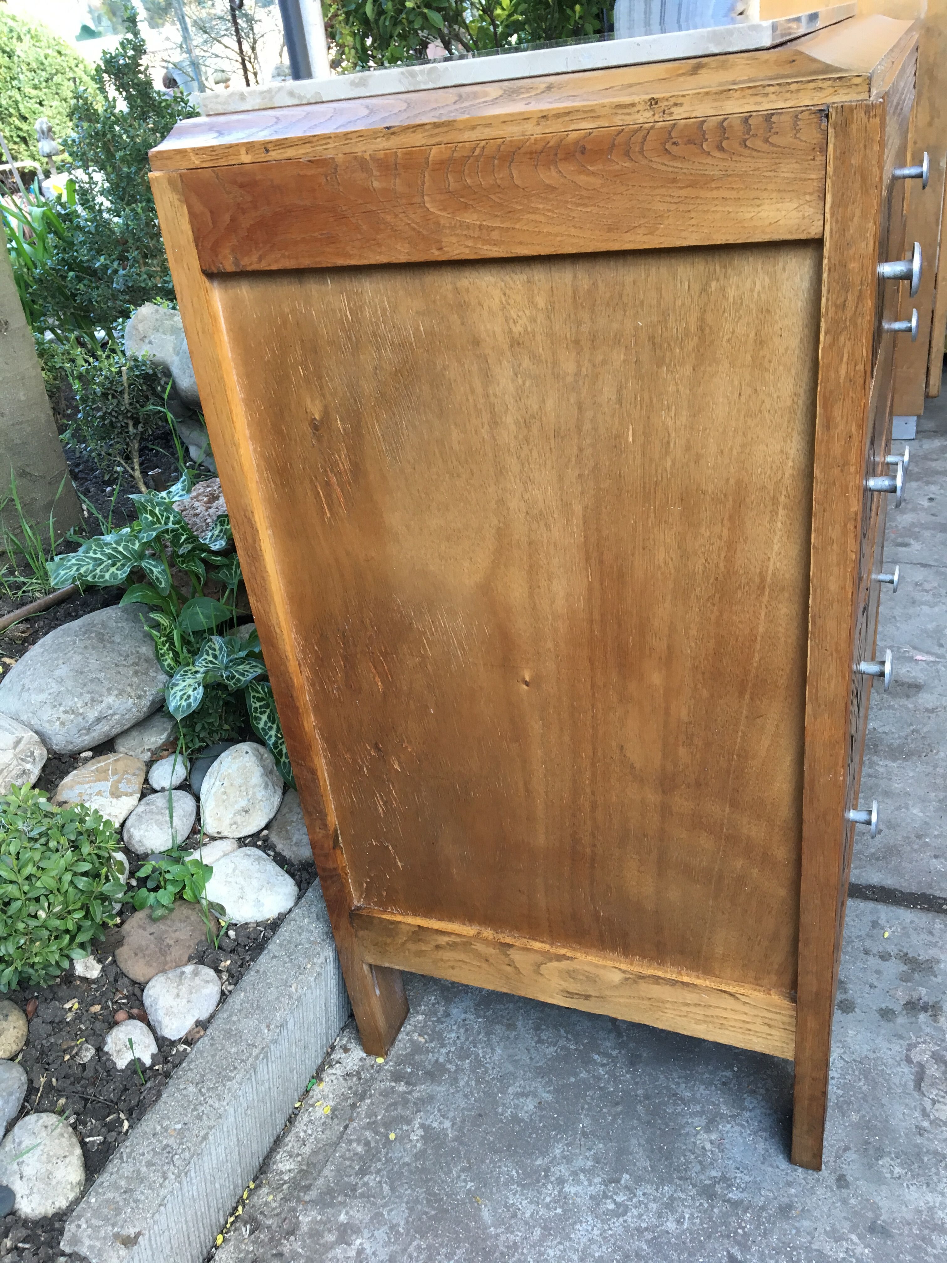 Art deco chest of drawers