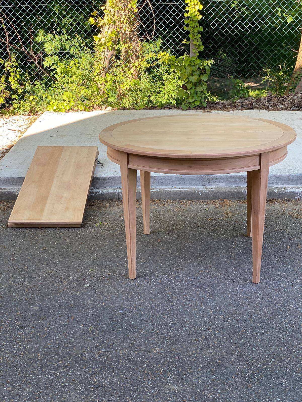 Louis XVI extendable round table in solid raw oak 210cm 19th century