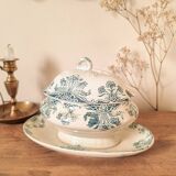 Iron earth gravy boat