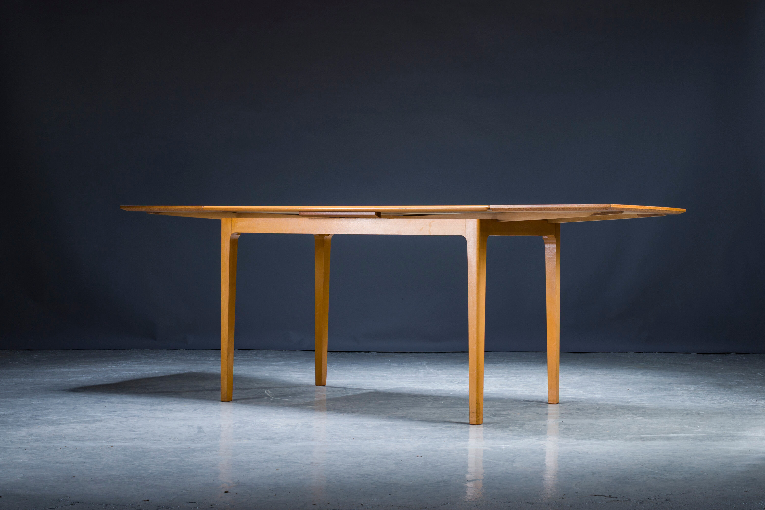 Extendable teak dinner table, 1960