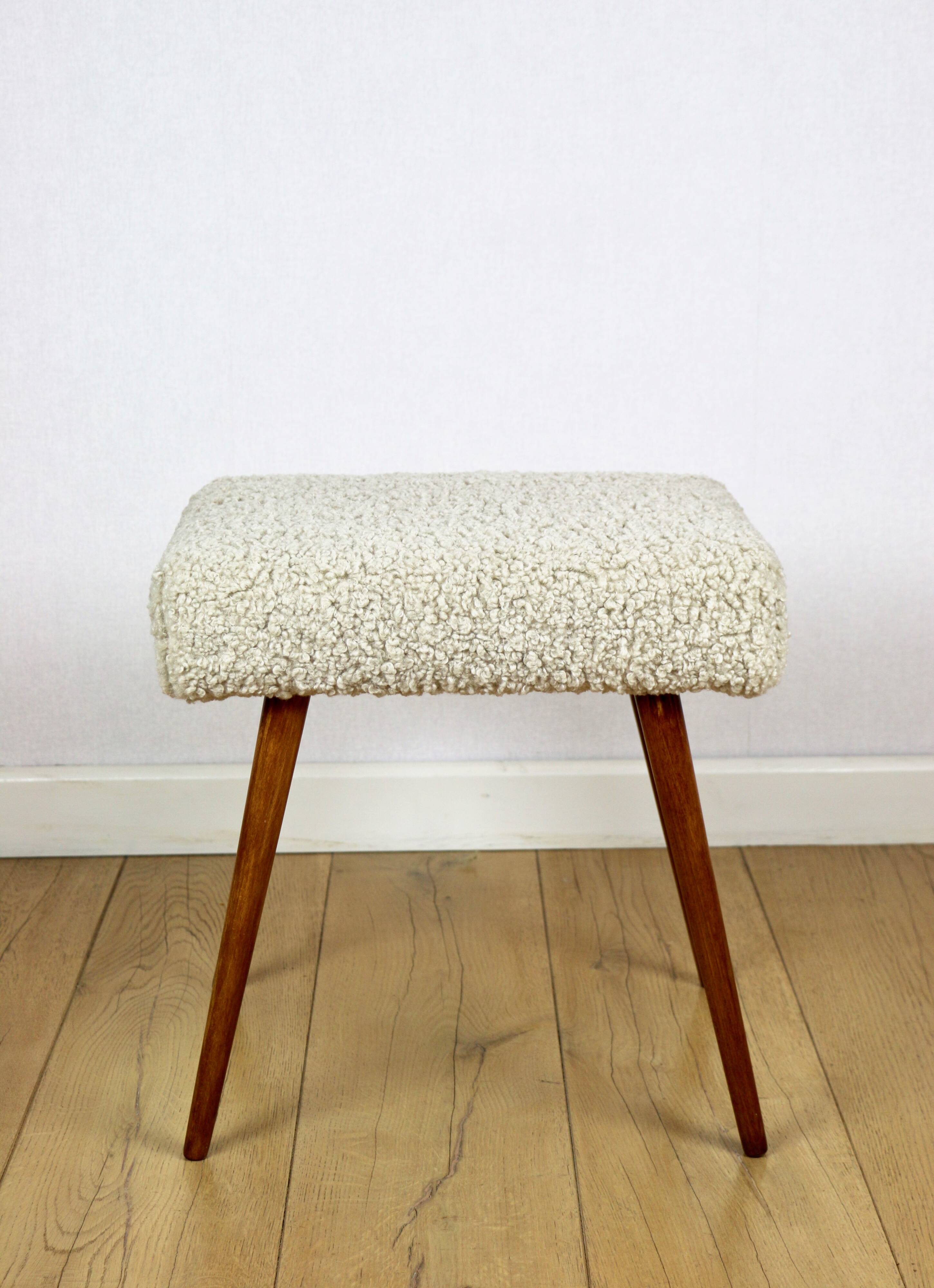 High stool seat boucle beige - round beech legs