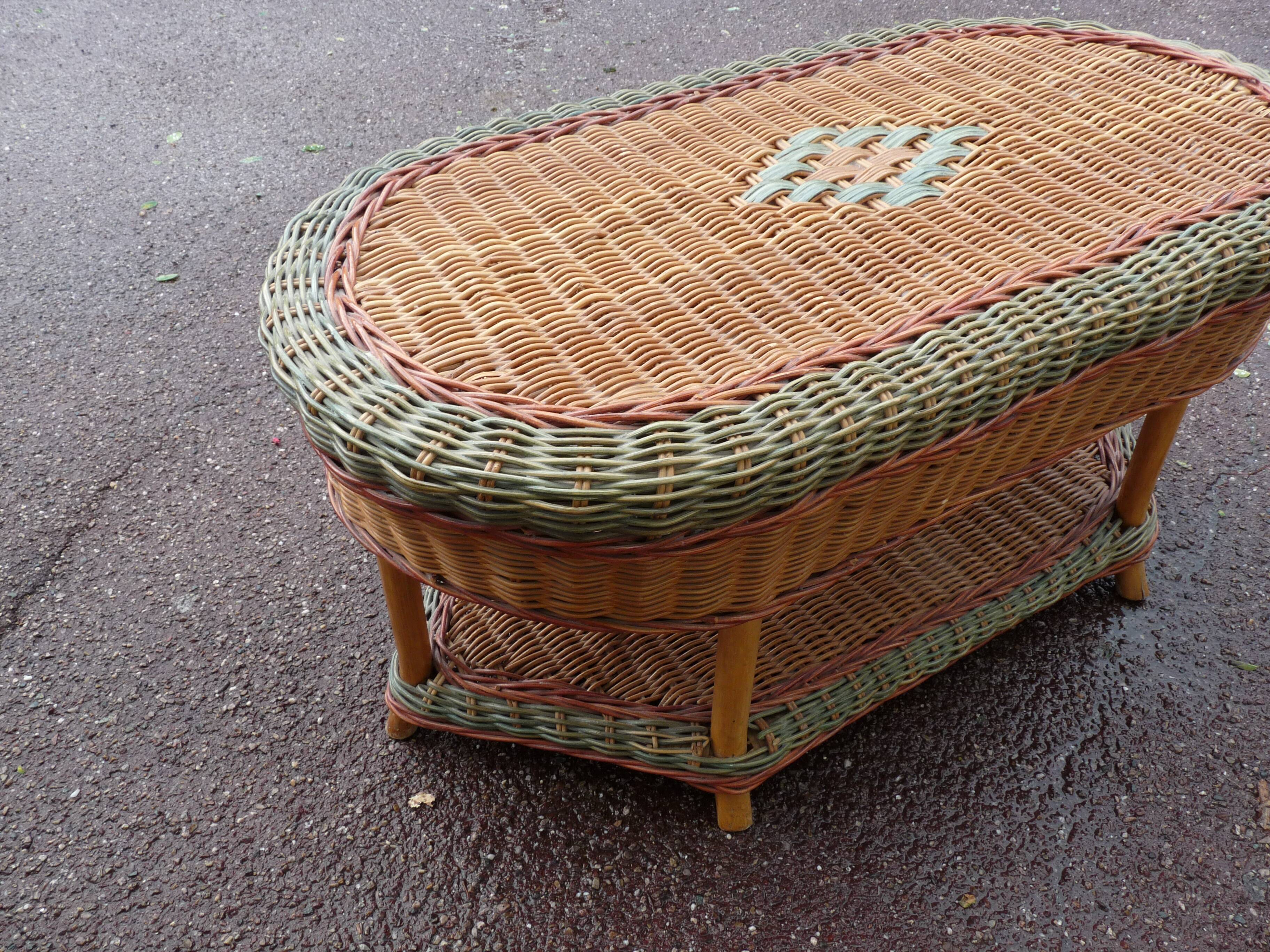 Coffee table - Wicker - Rattan - green red brown