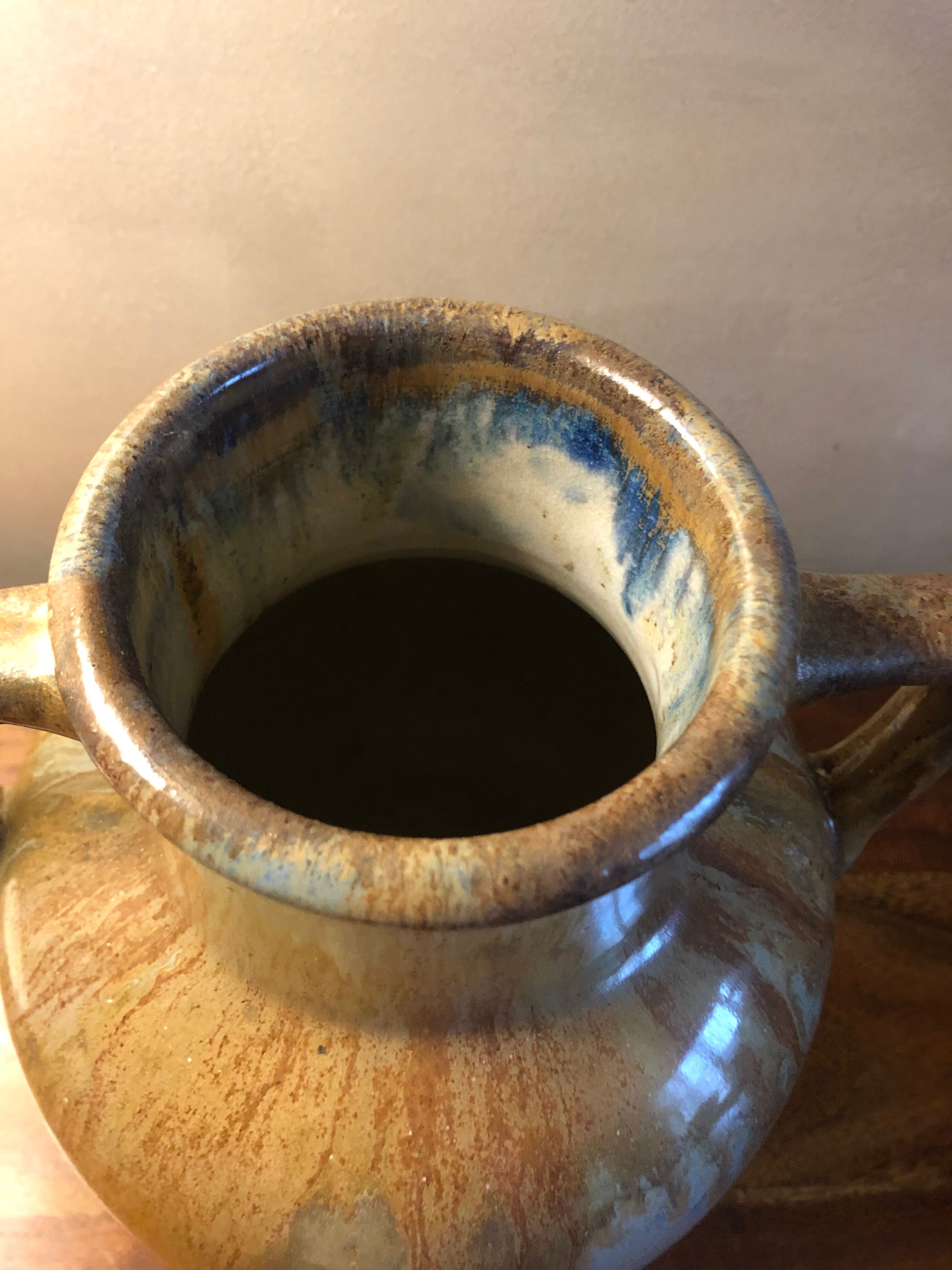 Flame blue sandstone vase with handle