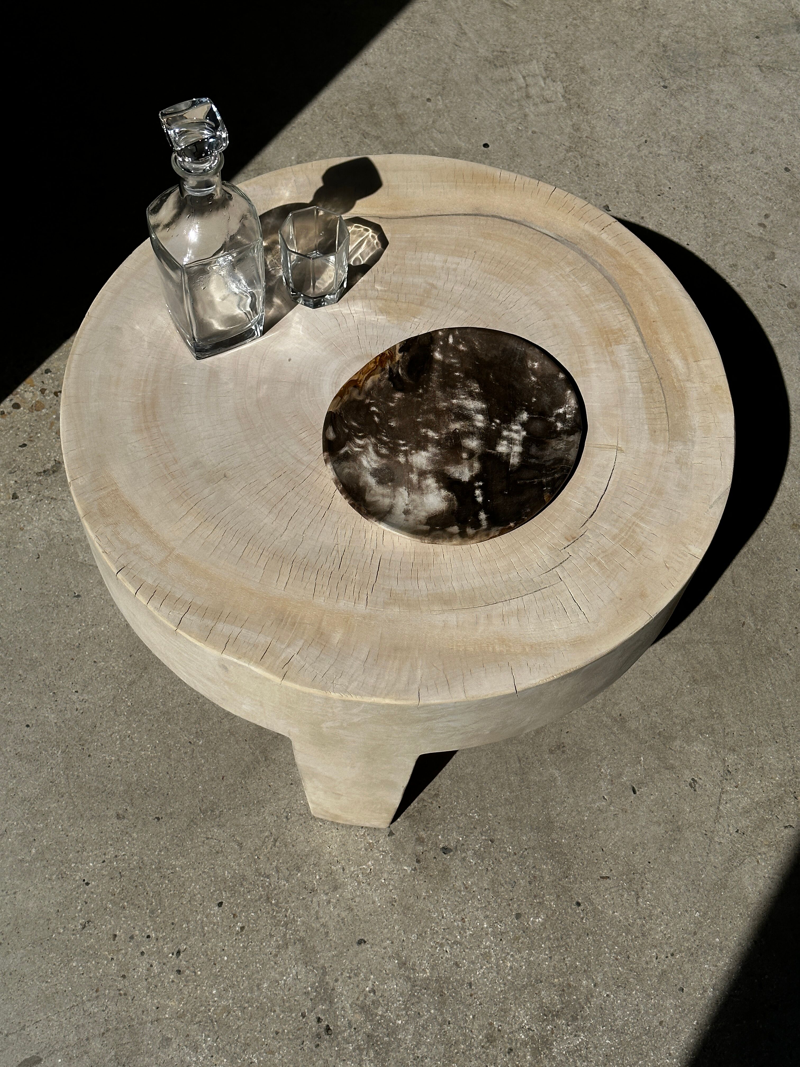 Dish in petrified wood