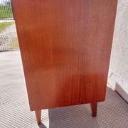 Scandinavian style commode