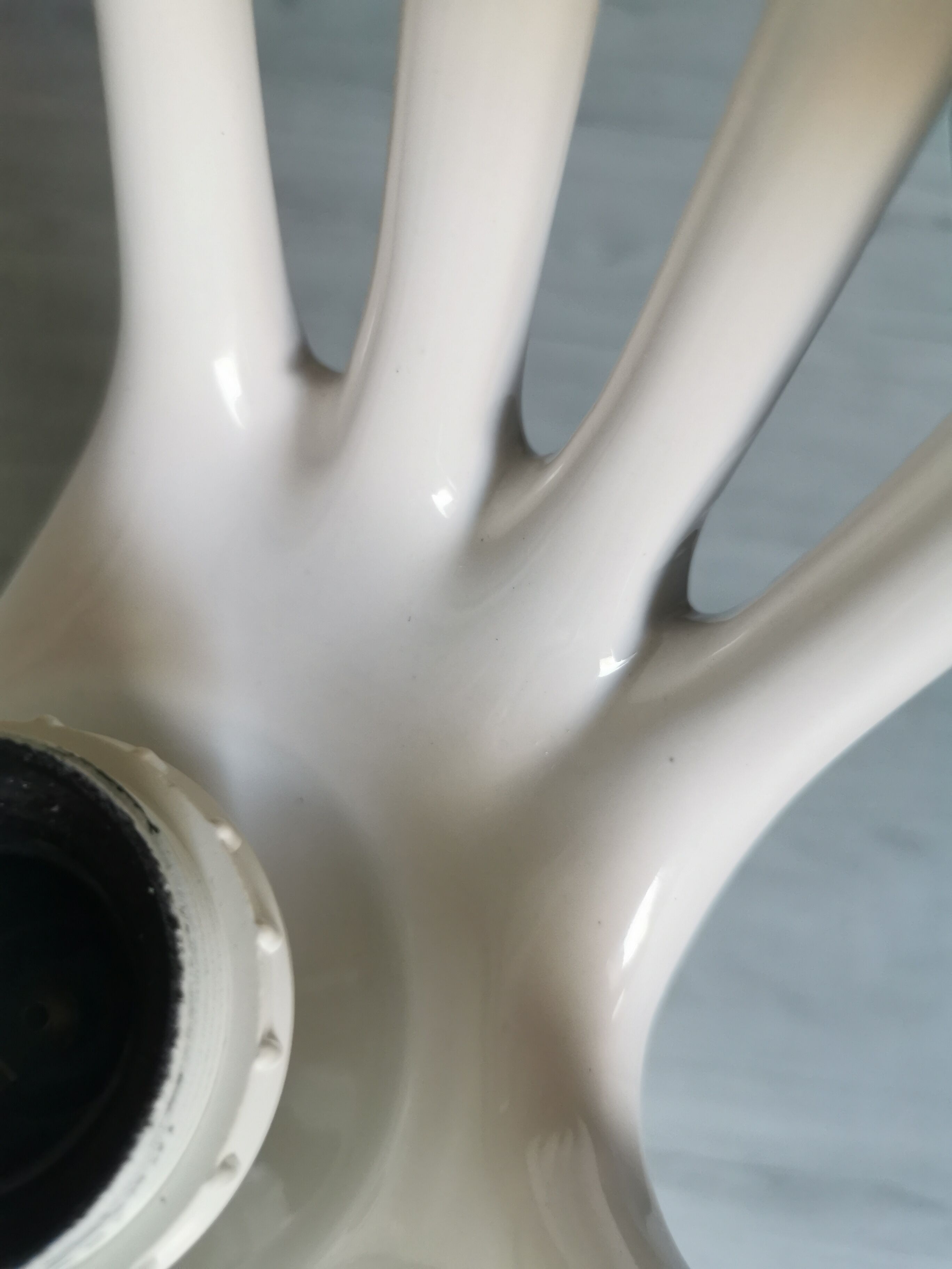 White ceramic hand lamp