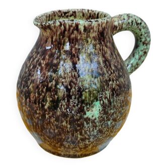 Small earthenware pitcher Accolay speckled decoration