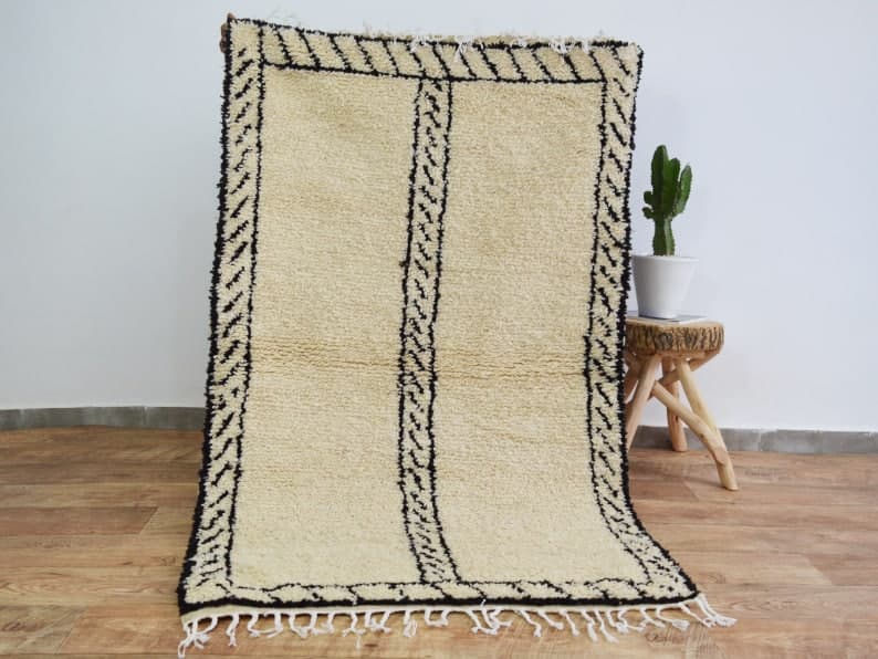 Moroccan berber carpet 170x105cm