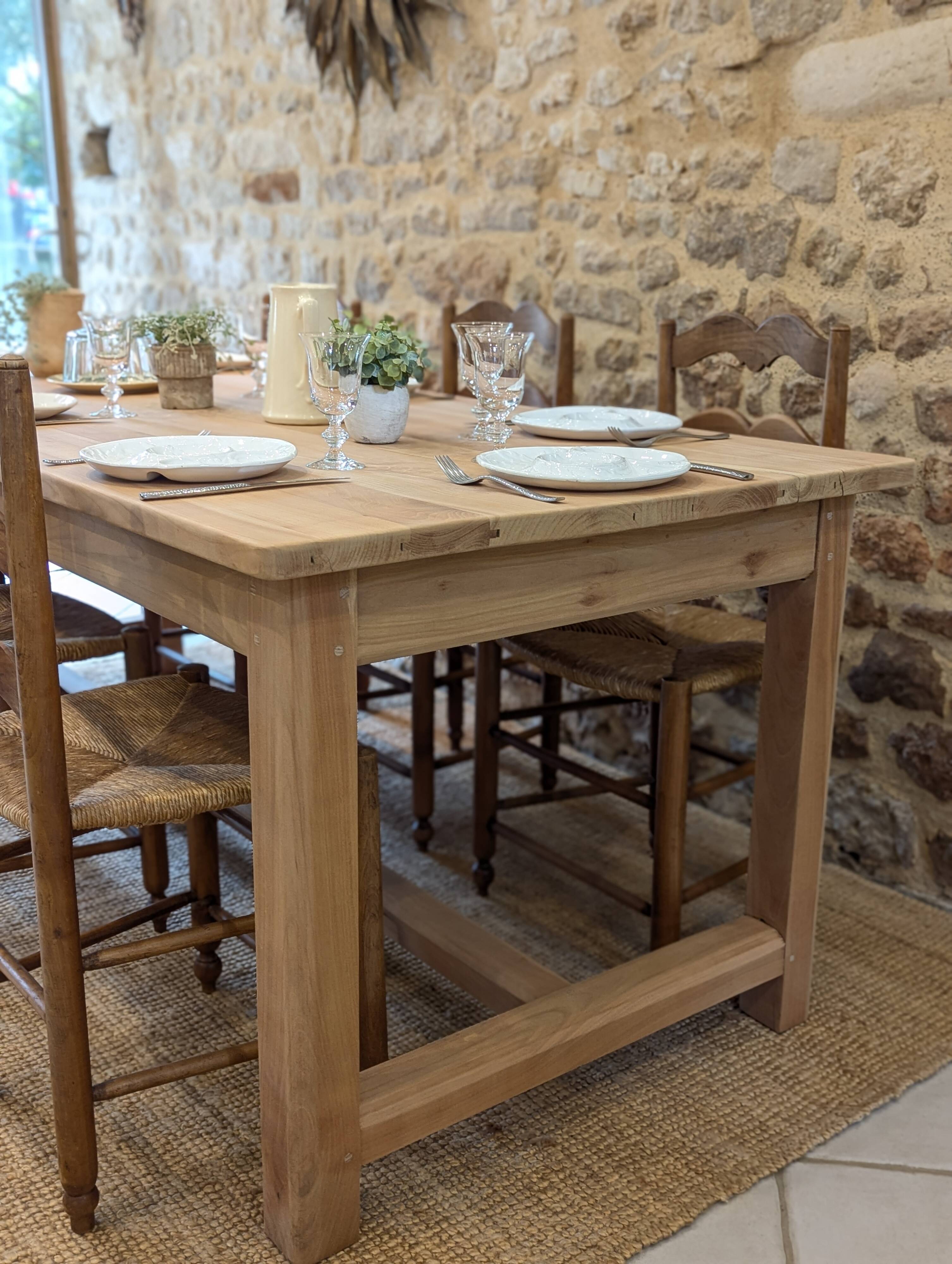 Farm table