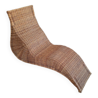 Rattan chaise longue