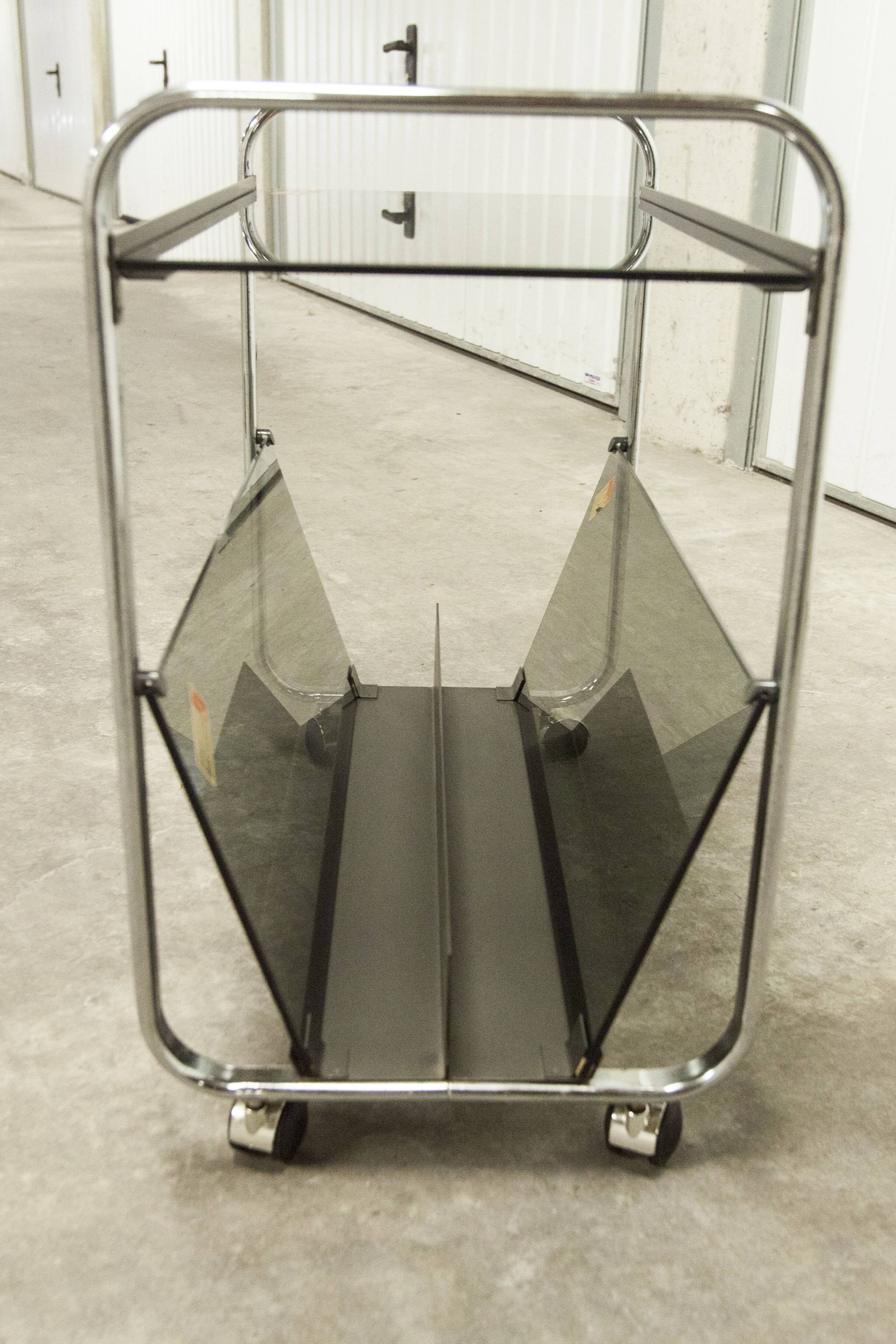 Serving Echts Kristall Spiegelglas Parsol 1980 smoked glass and chrome