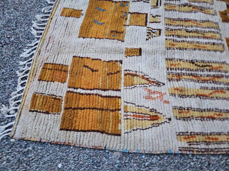 Ivory Moroccan rug, 150/250cm