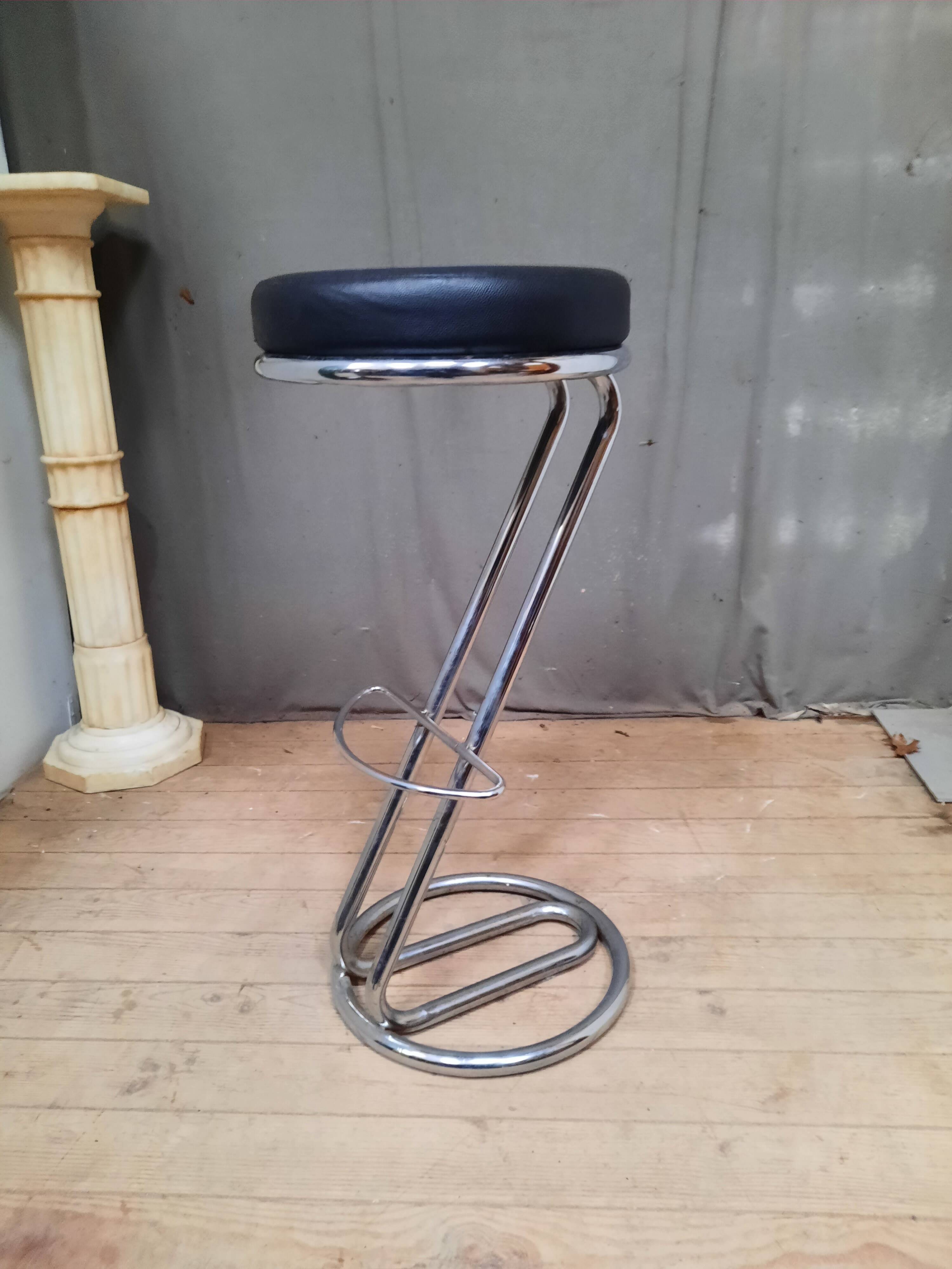 Bar stool in skai and stainless steel