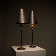 Paire de lampes de table impressionnantes par Lam Lee pour Leeazanne, années 1990.