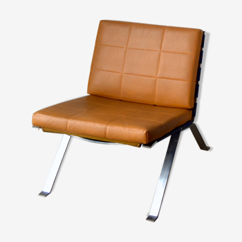 Base metal leather chair