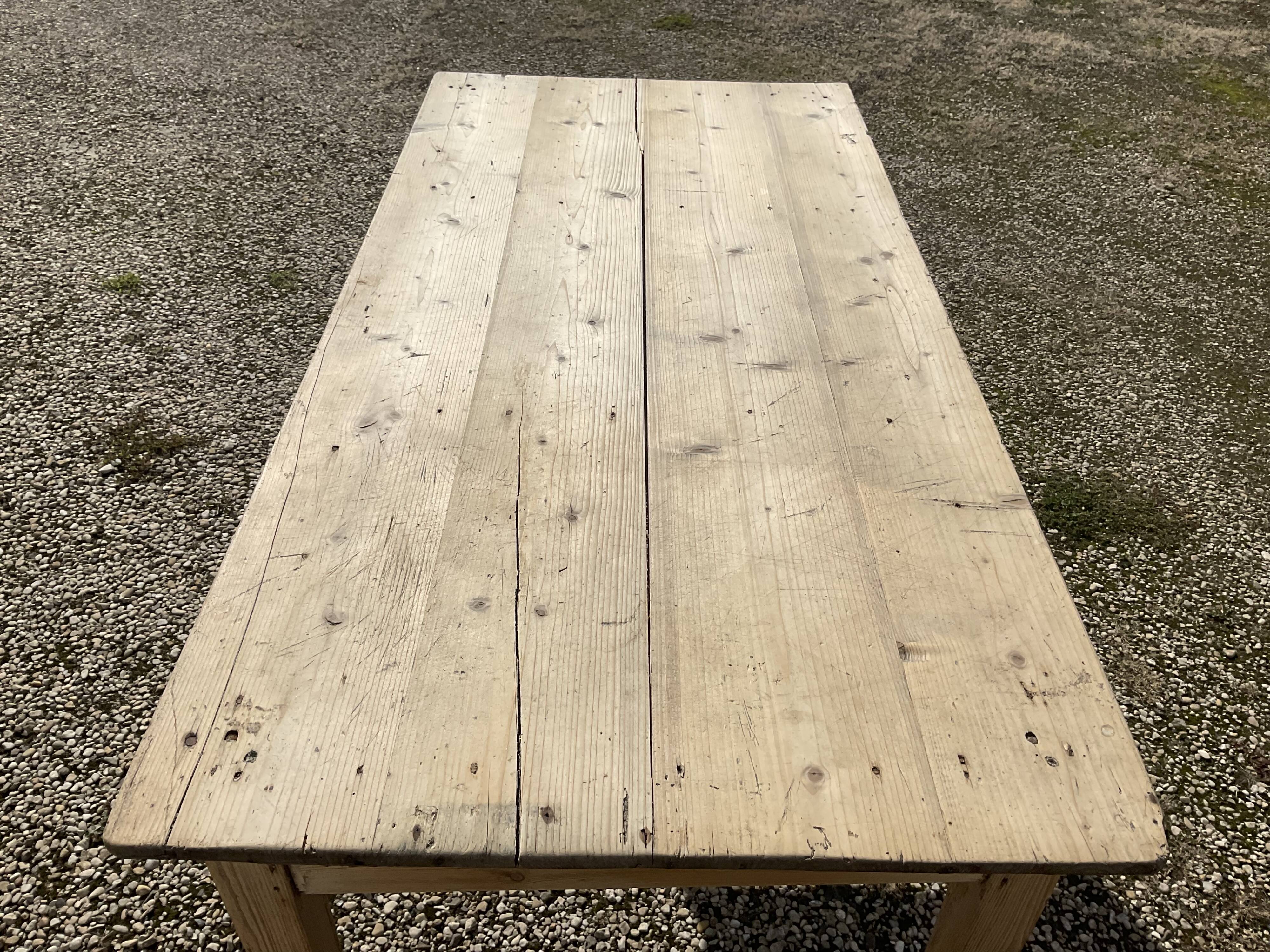 Farm table