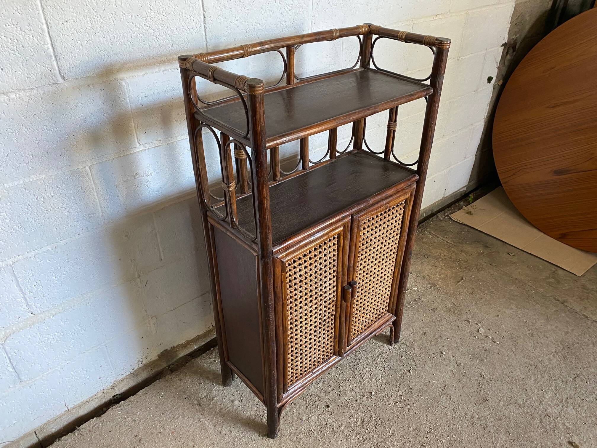 Meuble de rangement en rotin tissé et bambou vintage années 70