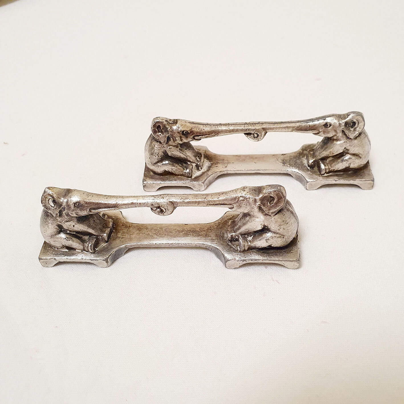 12 zoomorphic knife holders