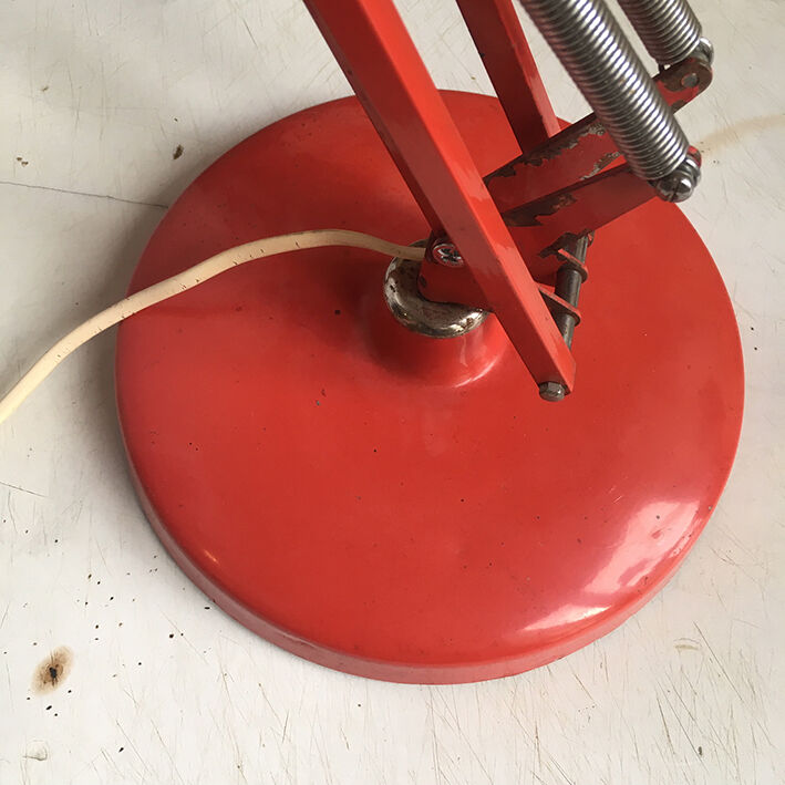 Red tomato Luxo lamppost