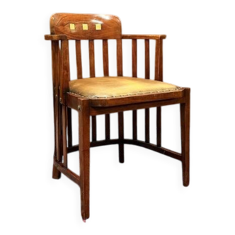 Original Globe Wernicke chair