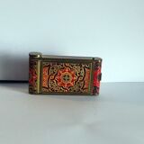 Powder with manicure set