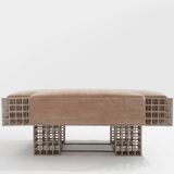 Large banc ottoman Carla Sozzani à Milan velour de mohair 1990