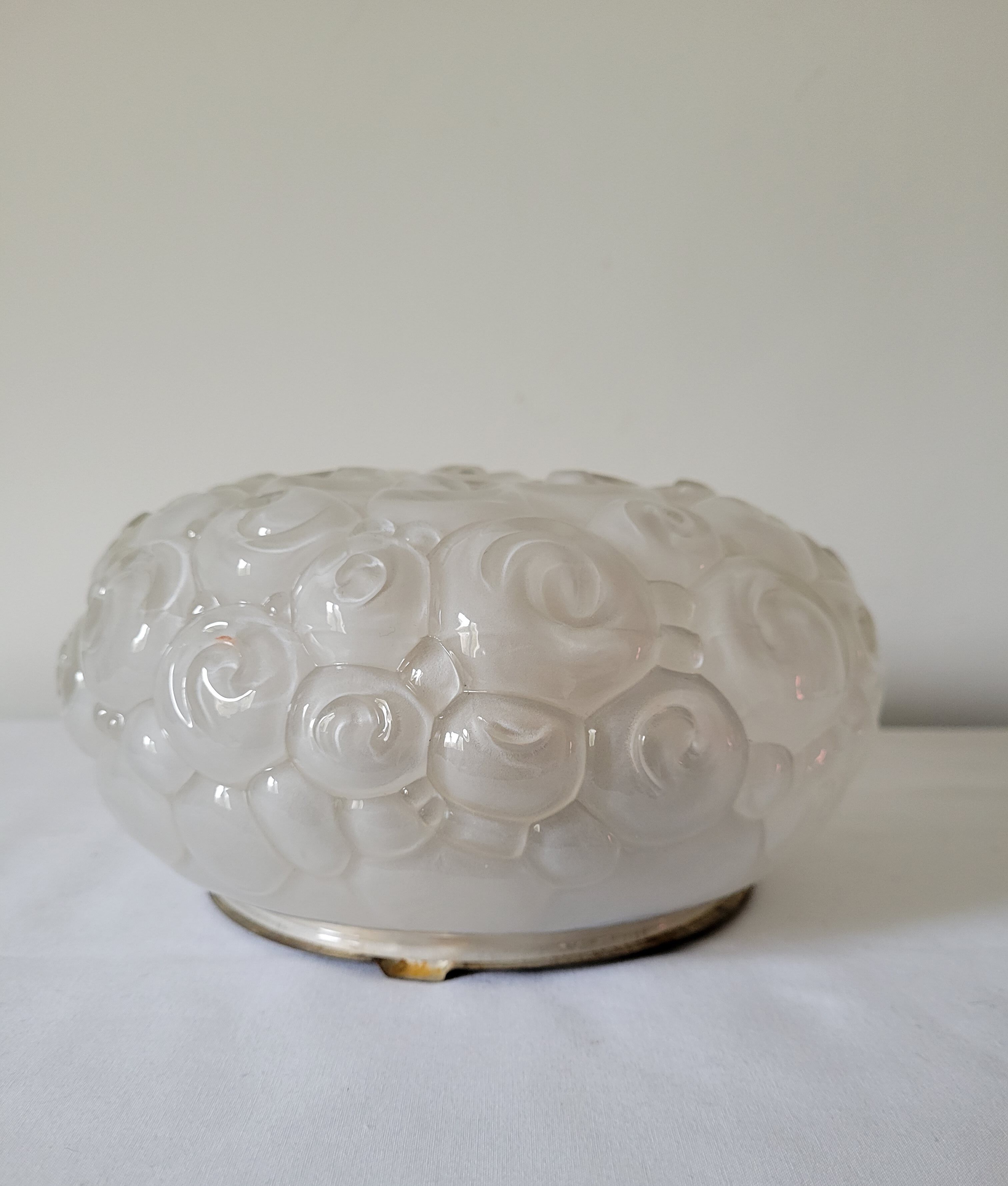 Ceiling lamp flowers in molded glass