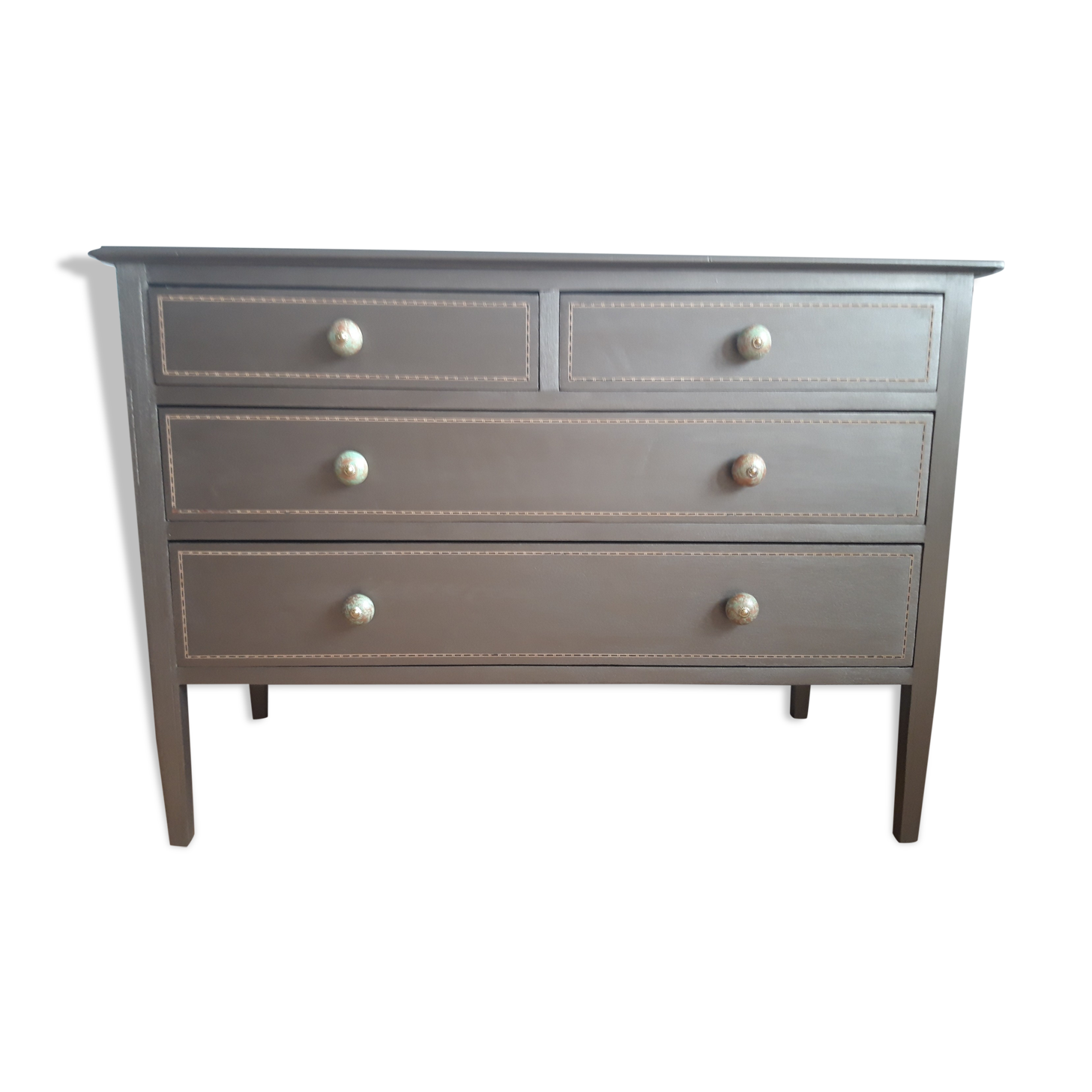 Antique chest of drawers