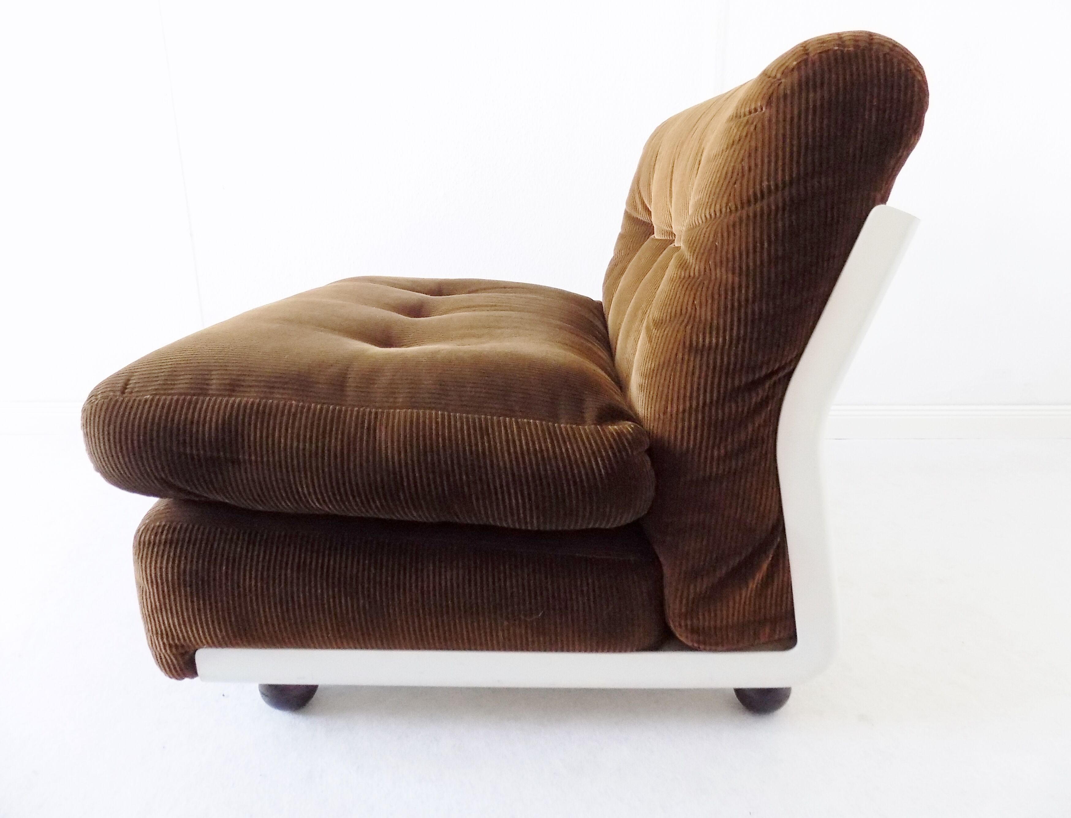 Pair of Amanta chairs by Mario Bellini for C&B Italia