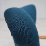 Fauteuil danois des années 1970 par Fritz Hansen, en laine de mobilier, bois de hêtre.