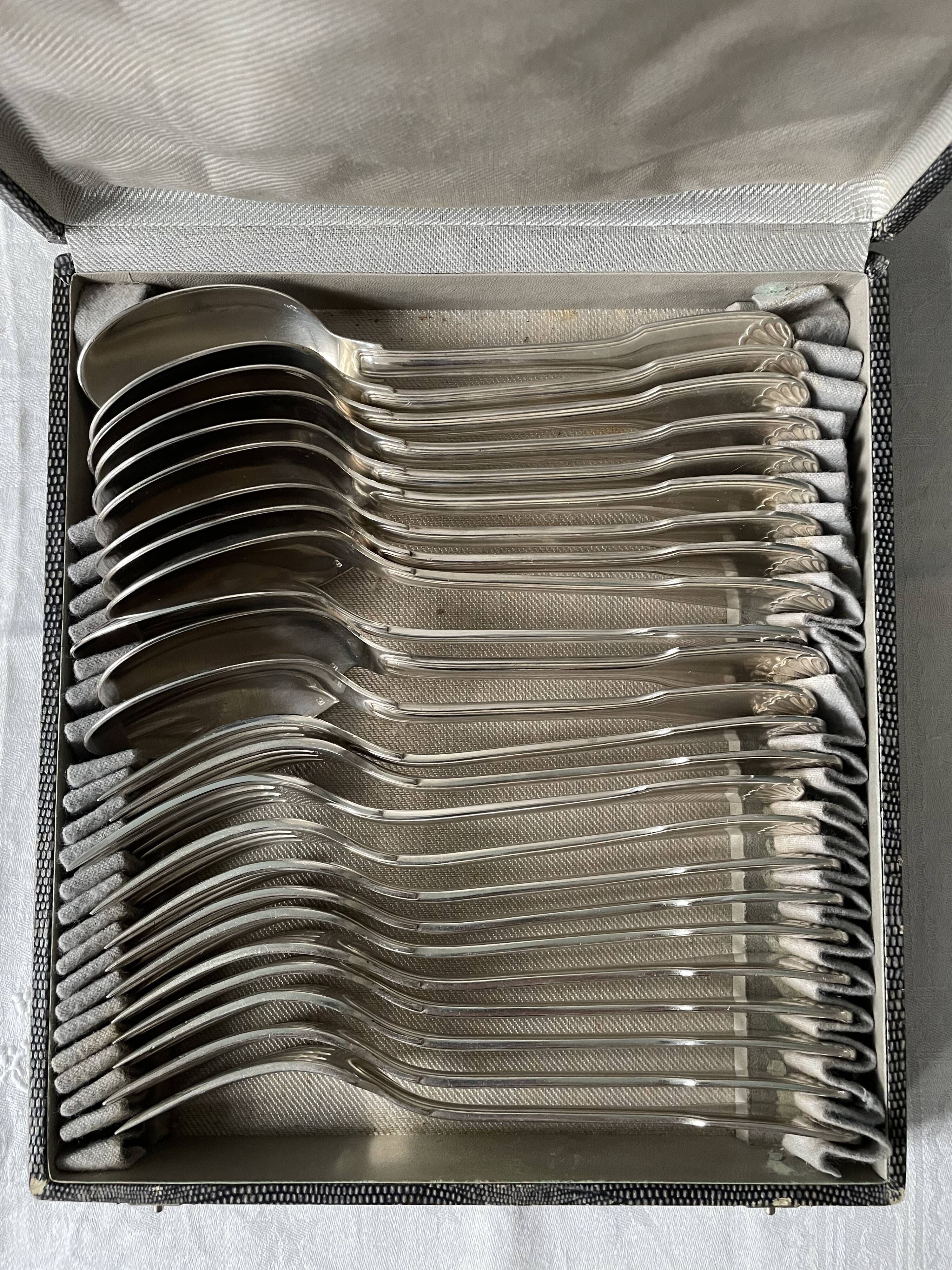 Ercuis housewife in silver metal 90gr of 24 pieces