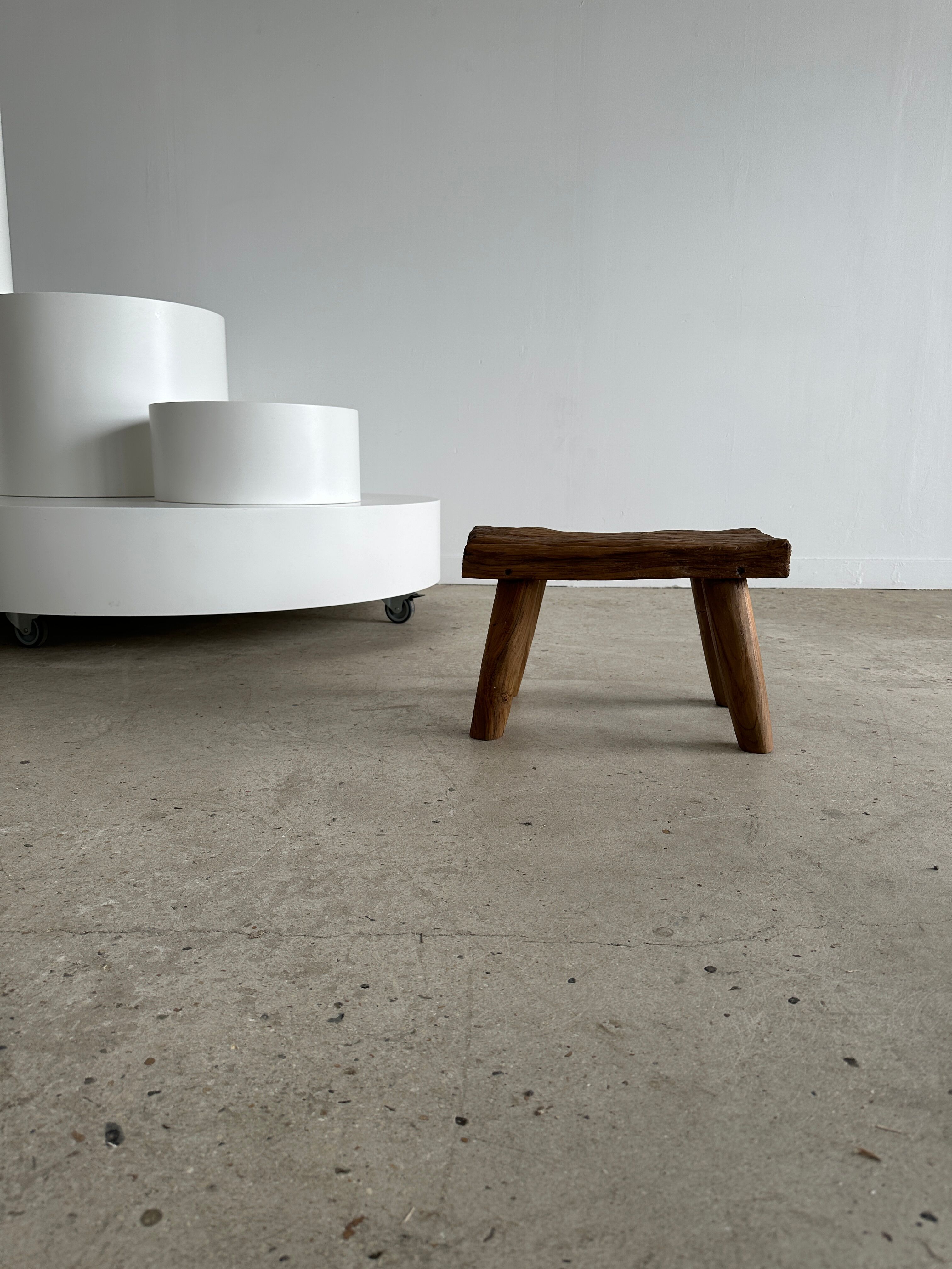 Stool in blond teak