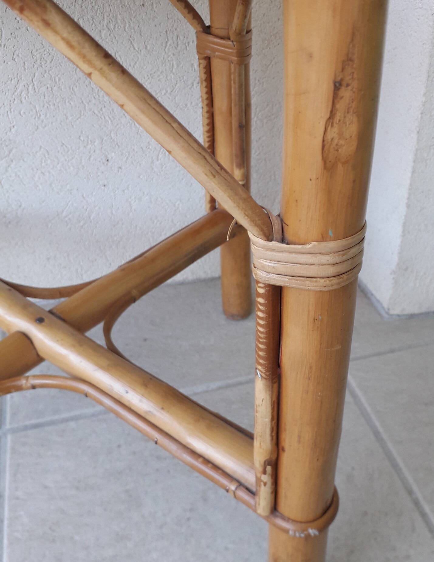 2 tables basses en rotin